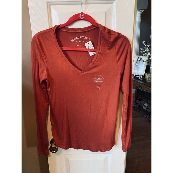 Aeropostale Seriously Soft Perfect V Neck Shirt Rust Color Size Small NWT - Picture 1 of 3
